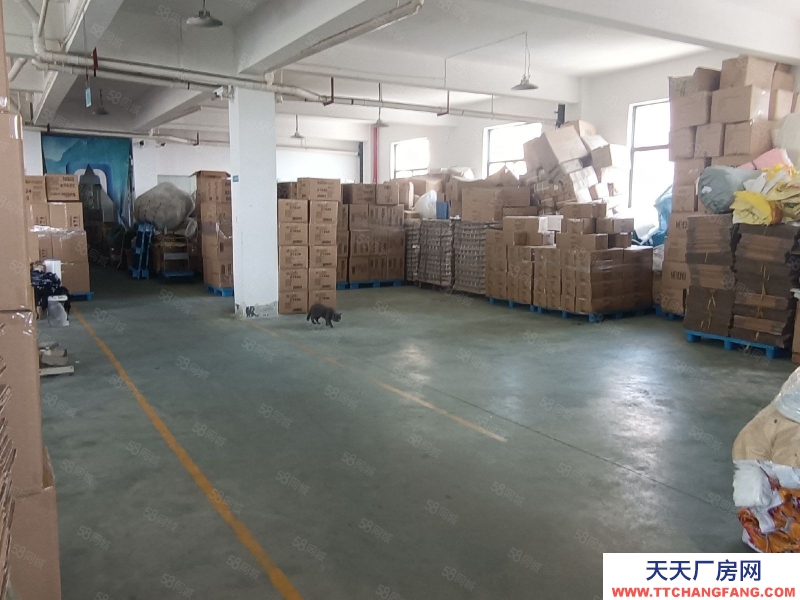 寧波海曙(出租) 集士港工業區3樓廠房，交通進出特別方便，廠房里外形象都很好。