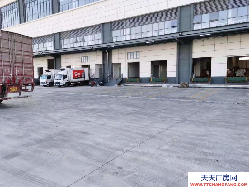 (出租) 東莞寮步高速出口附近新出標準物流倉庫20000平方可以分組帶卸貨