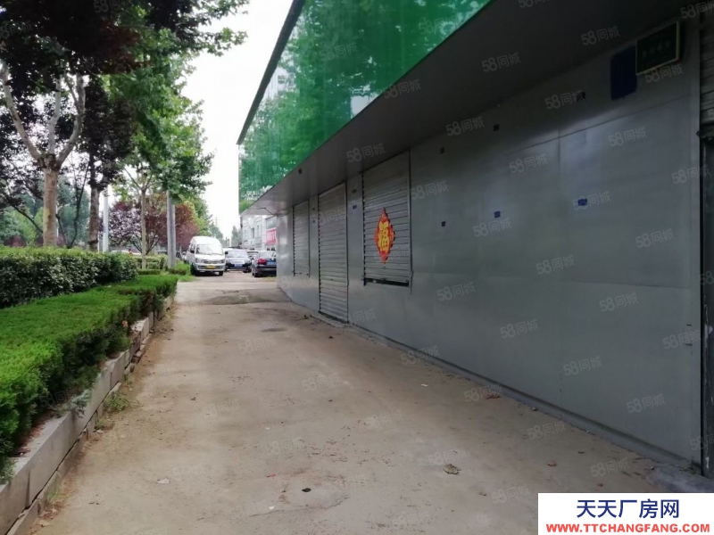 棗莊滕州宏達汽修廠對面沿街門頭適合當倉庫 帶院實用面積大，價格面議