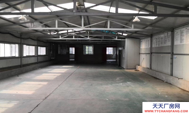 東營北一路嬉水公園路南院內，400平房庫房帶3間平房