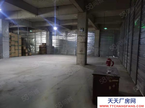 (出租)鄭州 管城區(qū) 200平倉(cāng)庫(kù)出租 可輕加工 有大貨梯 價(jià)格優(yōu)惠