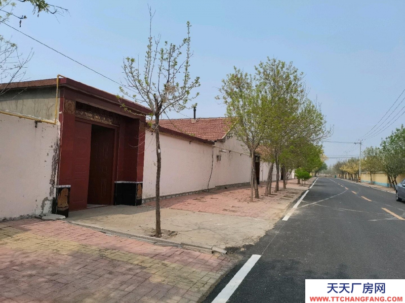 東營(yíng)整院出租，正房三間，可倉(cāng)庫(kù)。