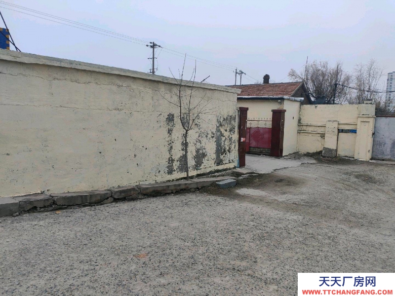 東營(yíng)800平左右大院整套出租，可做廠房，可做倉(cāng)庫(kù)使用