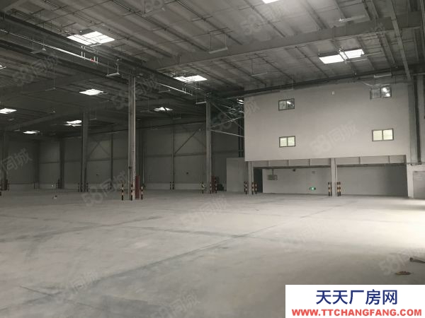 蘇州市張家港8000平米丙二類物流倉庫出租形象好雙邊卸貨平臺