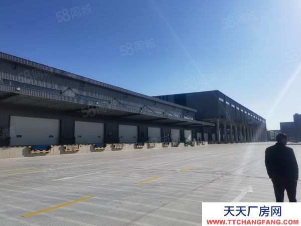 張家港120000平米雙邊丙二類倉庫出租可分租4000形象好