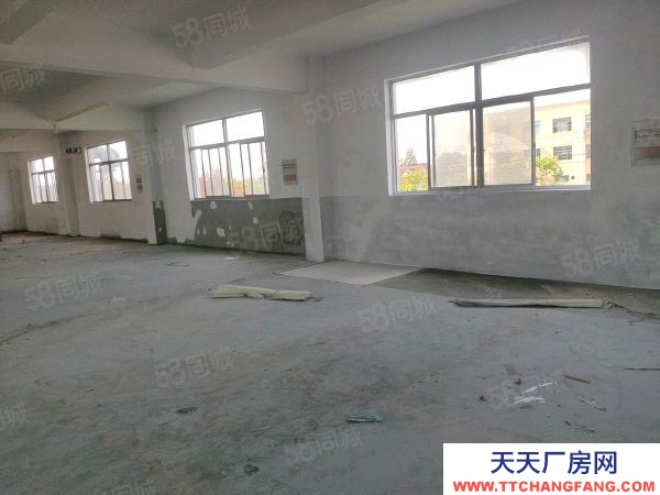 蘇州市張家港蘇虞張公路邊現有樓上1200平米層廠房出租，可現場看房！