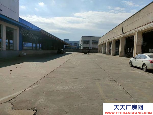 蘇州市張家港蘇虞張公路邊現有樓上1200平米層廠房出租，可現場看房！