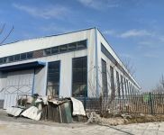 (出租)十堰茅箭 龍門工業園1850平車間 半掛通車間門口