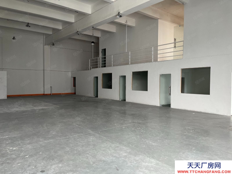 寧波江北(出租) 復式倉庫!辦公倉庫江北商圈 直播商貿跨境電商均可 大貨梯3樓