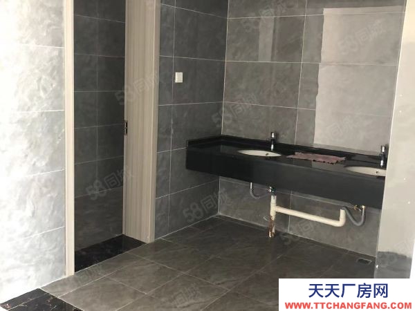 蘇州市常熟市不用稅收莫城湖鶴工業園區，剩余800平精裝修標準多層廠房