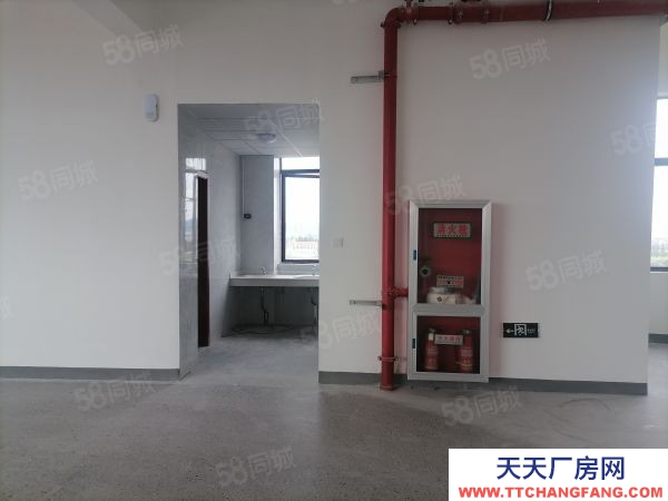 蘇州市常熟市莫城樓上電商倉庫1300平出租，環境好，租金便宜，交通便利