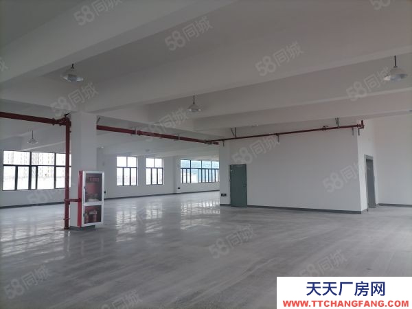 蘇州市常熟市莫城樓上電商倉庫1300平出租，環境好，租金便宜，交通便利