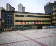 (出租) （推薦）十堰鄖西上海路吉祥小區(qū) 負(fù)一樓1000 倉庫廠房 出租