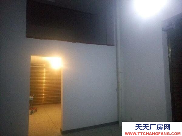 株洲市荷塘區向陽廣場附近，交通便利，停車方便