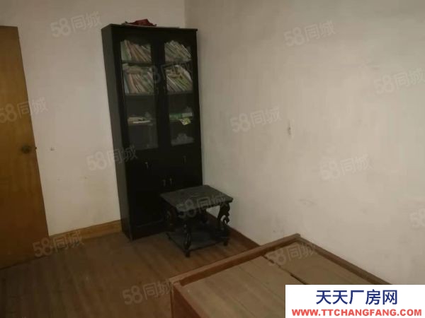 株洲市蘆淞區白關鎮臨街門面房東自建標準廠房倉庫可做門面出租