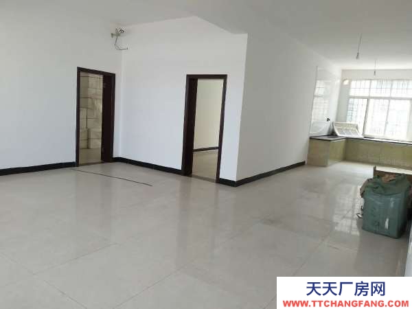 株洲市蘆淞區(qū)董家段高科園雙江小區(qū) 倉庫 600平米