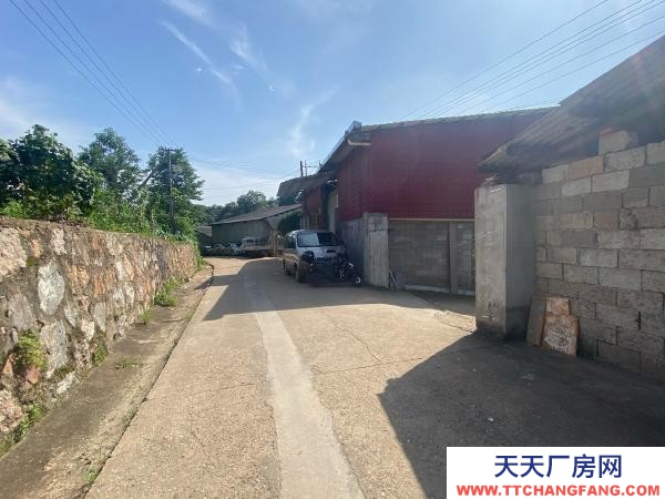 株洲市蘆淞區(qū)環(huán)線邊上，有三相電，鉆井水，帶住房