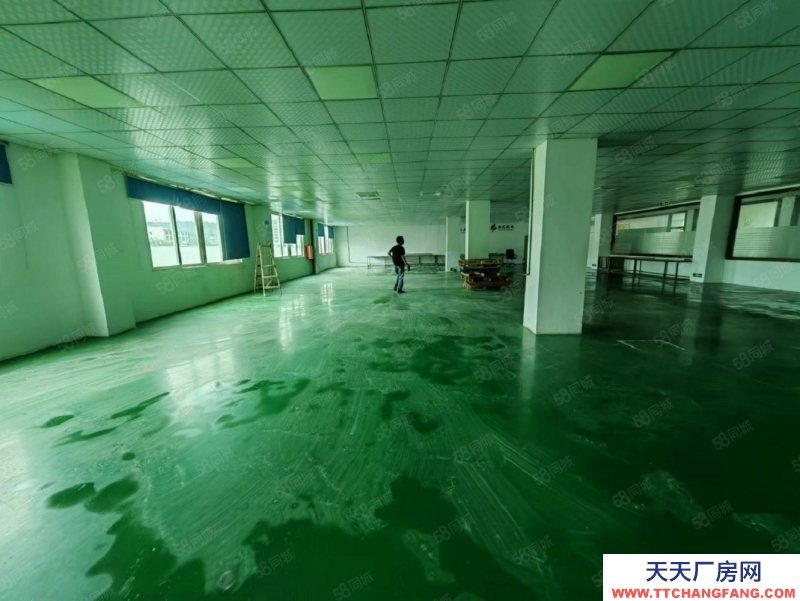 (出租) 佛山禪城層高4.2米，現(xiàn)成裝修，配套消防，禪城區(qū)新900平廠房出租