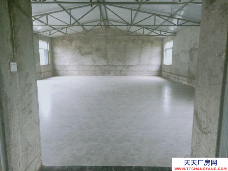 萊山交通方便，水電方便，住房，倉庫。