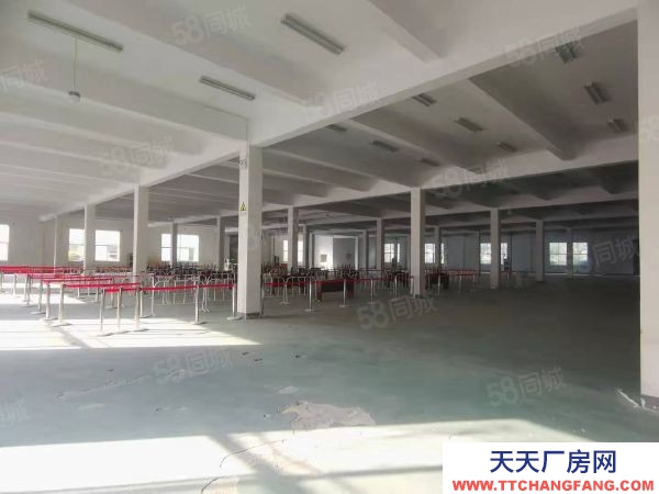 蘇州市相城區(qū)陽澄湖一樓廠房700平,,形象好價格優(yōu),半掛車進(jìn)出方便。