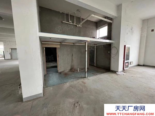 蘇州市相城區(qū)元和二樓倉庫，5噸大貨梯，2.5x4，17米5進出方便。