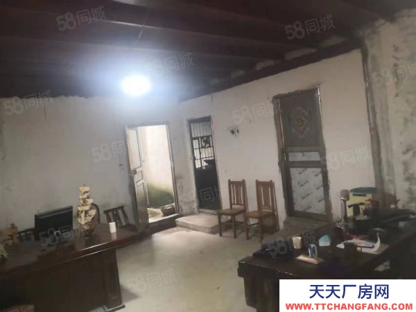 株洲市石峰區(qū)業(yè)主自建單層獨(dú)棟廠房1100平米出租，電容量300kv