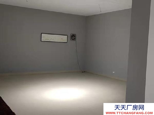 株洲市石峰區位置優越，可做家具建材倉庫，廠房，門面