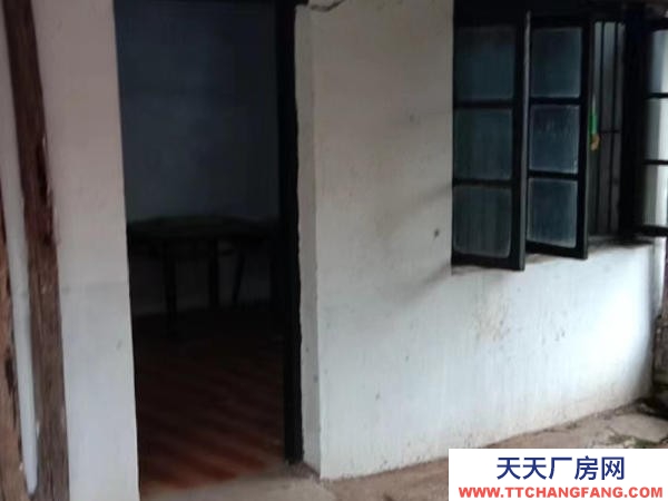 株洲市石峰區(qū)出租石峰區(qū)響石東路楊古老社區(qū)整棟帶院子