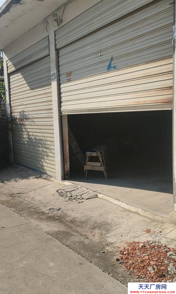 (出租) 安慶 懷寧吉祥小區(qū) 2列車庫115平方