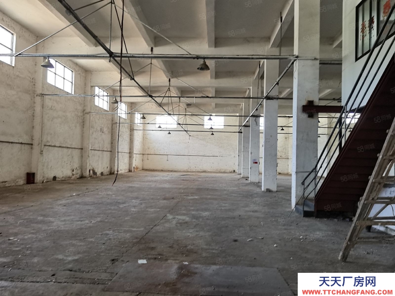 (出租)佛山順德 獨院拖頭能進單層9米高倉庫1800方