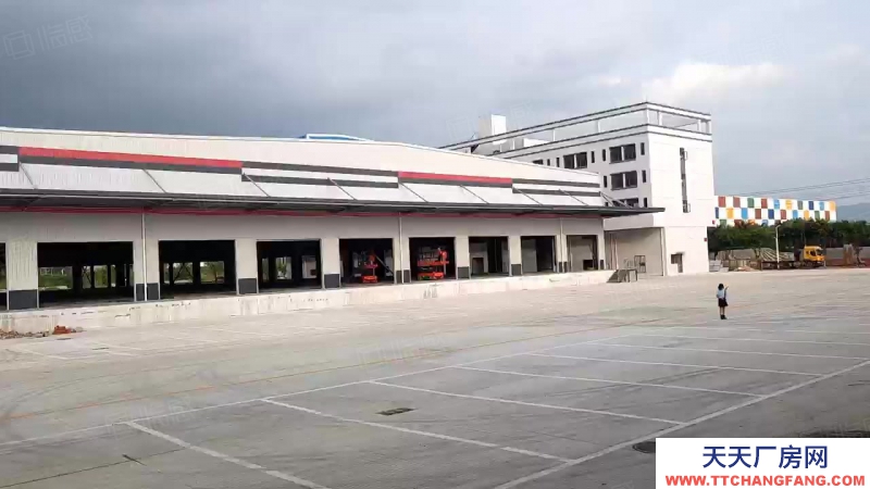 (出租) 佛山高明高標(biāo)倉(cāng)庫(kù)7萬平紅本丙二類消防1.2米高臺(tái)高速口獨(dú)院形象好