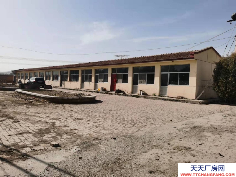 (出售) 大紅本，水電齊全，住房，糧庫，牛舍，晾場，草場，糞場齊全