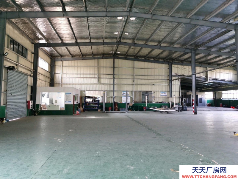 (出租) 安慶桐城位于新車管所附近，一樓1800平，二樓600平精裝修辦公樓