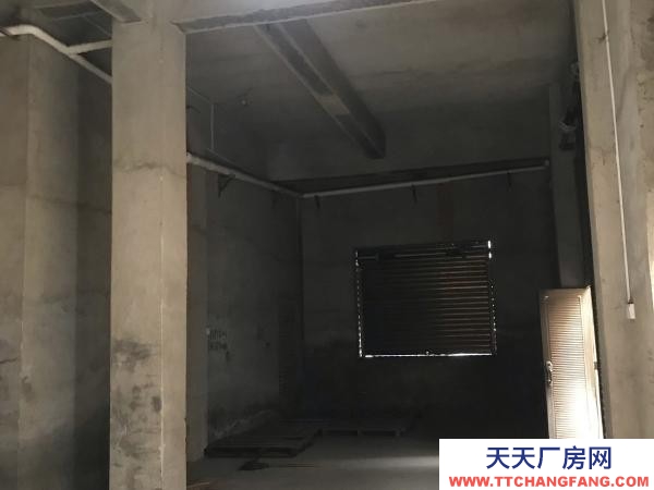 益陽市赫山區(qū) 交通方便，安全，車可以直接開進(jìn)里面上下貨方便