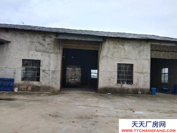 益陽市赫山區(qū)磚砌房，周邊無住戶。