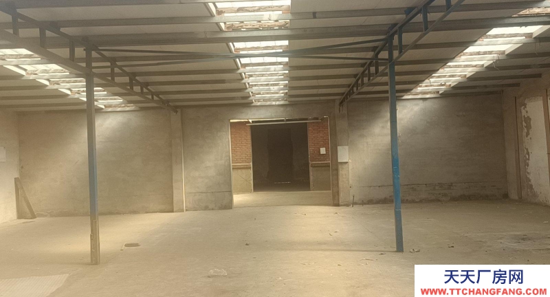 唐山 豐潤 吉順發農產品批發市場西500米路北，帶三間正房