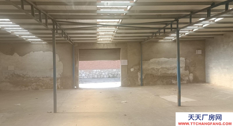 唐山 豐潤 吉順發(fā)農(nóng)產(chǎn)品批發(fā)市場西500米路北，帶三間正房