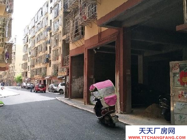 益陽市資陽區可出租出售 橋北好吃一條街金花湖小區 倉庫 350平米