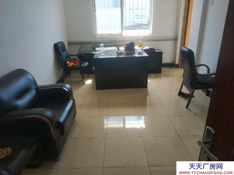 (出租) 天津南開交通方便，二樓配有辦公室5間