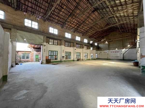 益陽市南縣區出租桃江城區倉庫層高12米可以進大型車輛內帶10噸行車