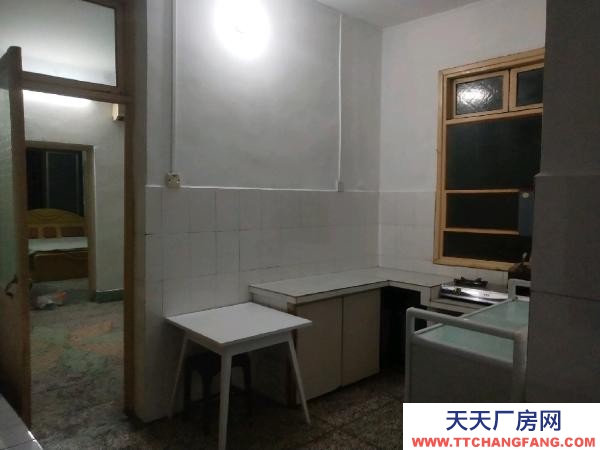 益陽市南縣區(qū)戲臺(tái)坪住房出租，一層二層均可出租