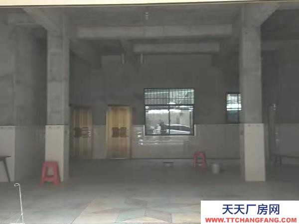 益陽(yáng)市安化縣房子 面積大，可做倉(cāng)庫(kù)，交通比較便利，黑茶對(duì)面