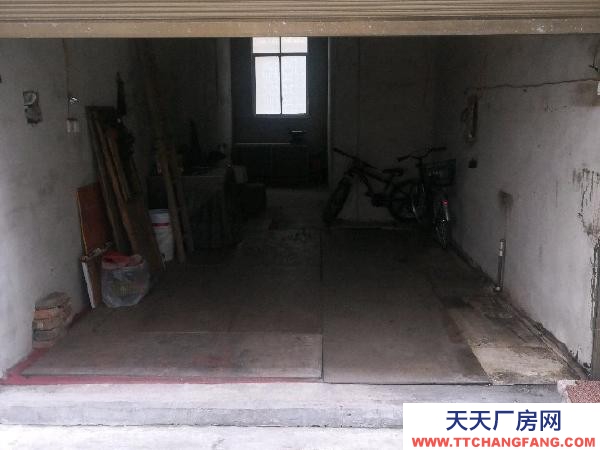 益陽市安化縣 進(jìn)出方便，免費(fèi)停車，小面積，做倉庫合適