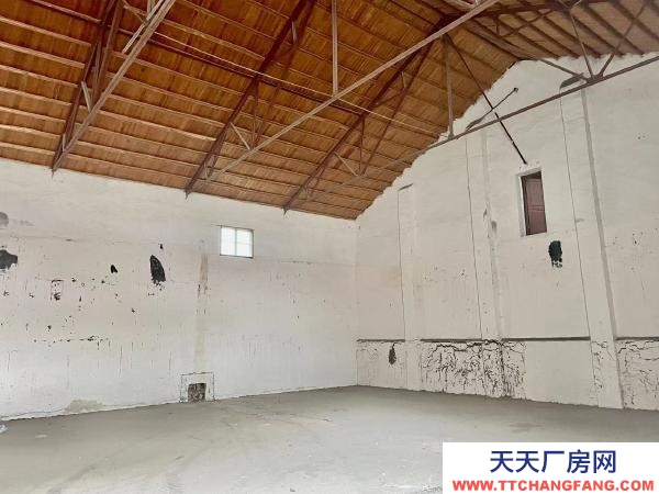 常德市武陵區(qū)可以做倉庫,也可以做廠房,有3個(gè)500平米的獨(dú)立房子