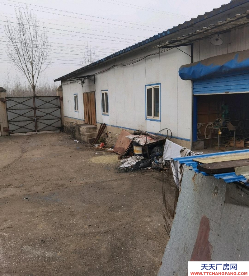 唐山 古治 緊鄰外環南路，交通運輸順暢，有院，能容三輛箱式貨車