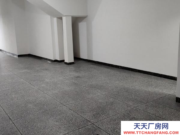 常德市澧縣東信建材城附近，交通方便，大小車都可以進出