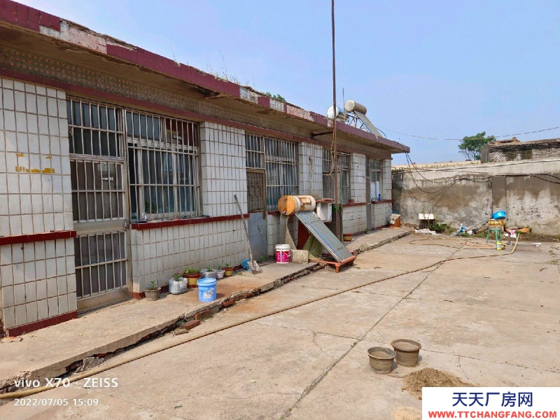 唐山 豐南 此廠房坐落省道旁，交通便利，還有門市三間，還有天車兩部。