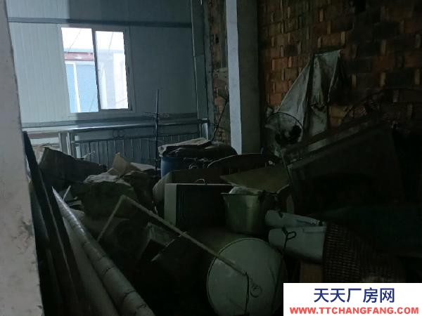 常德市漢壽縣二樓倉庫，附近交通方便，有廁所和簡易廚房，水電獨立