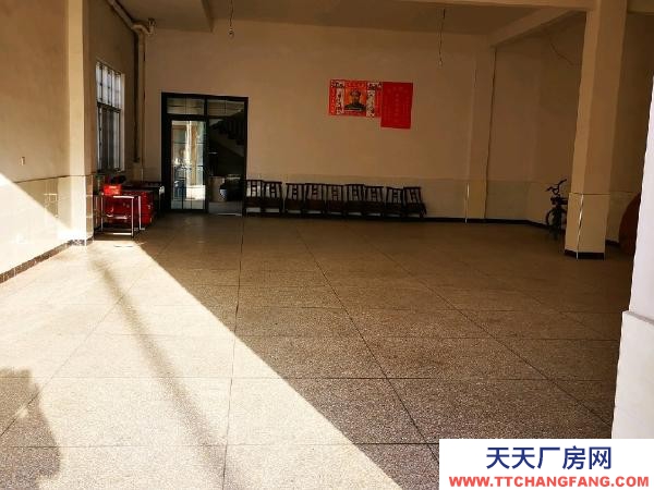 常德市漢壽縣此倉庫交通方便，防潮做得相當(dāng)好，歡迎承租。