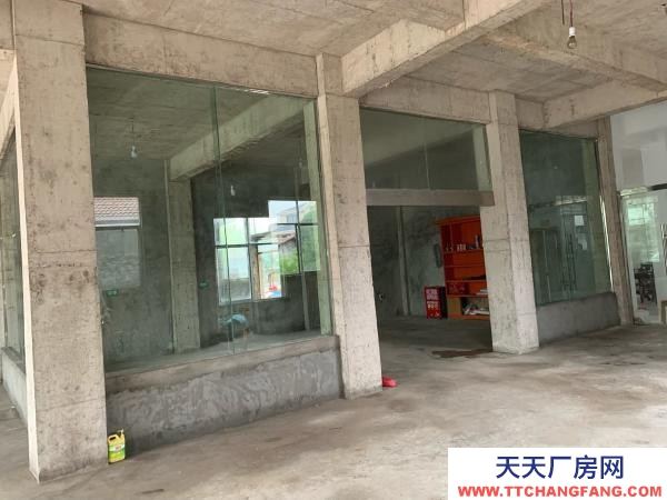 常德市桃源區一樓有283平的倉庫，三樓有283平的住房，大面積停車坪